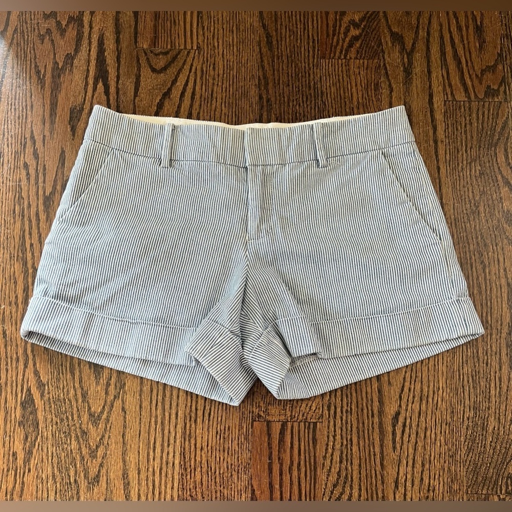 Club Monaco white blue striped cotton shorts size 6